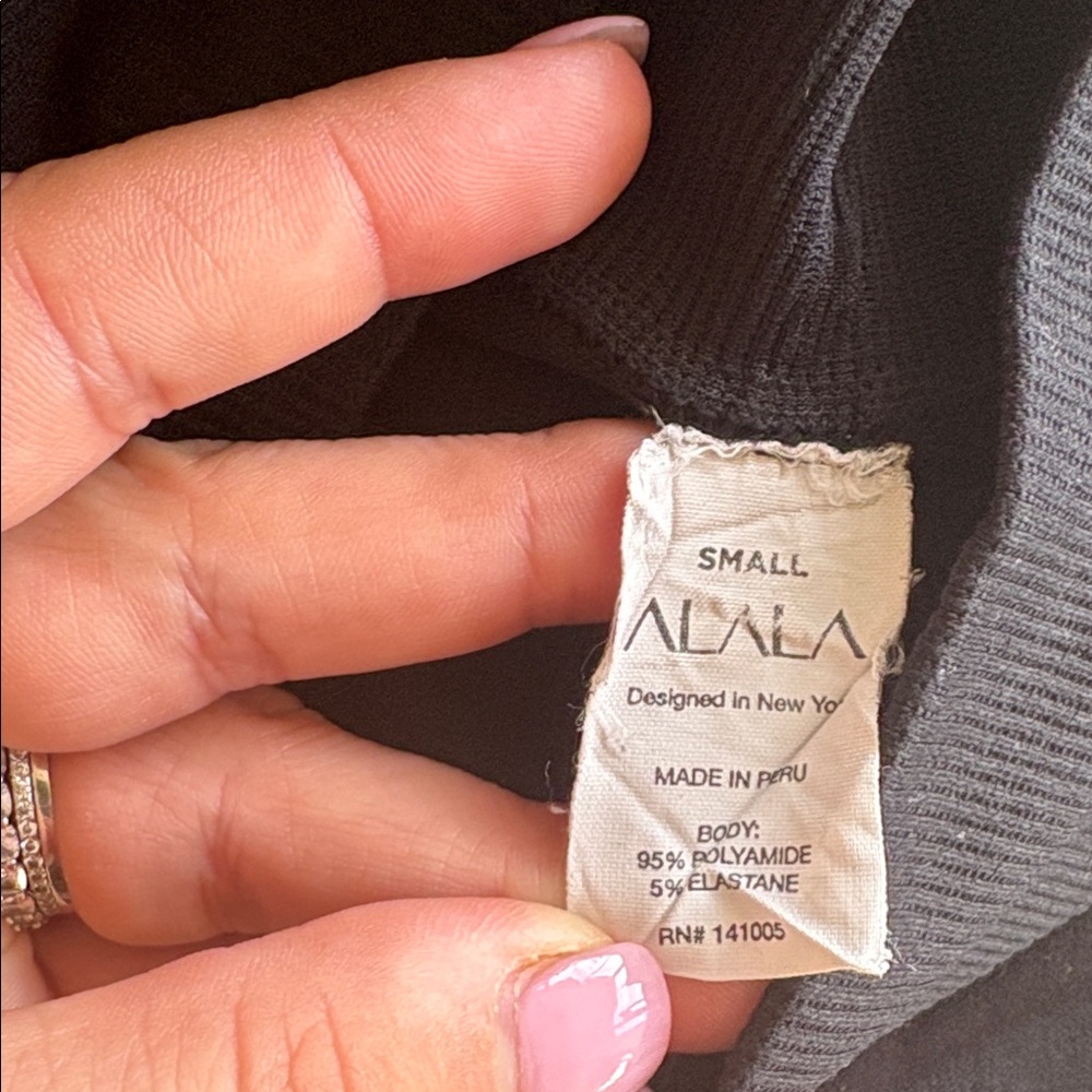 ALALA workout set - Picture 7 of 9